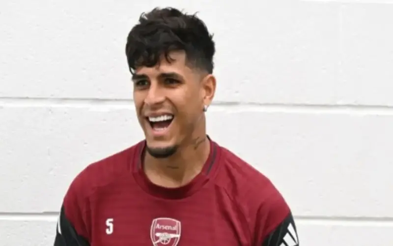 أخبار الانتقالات 29 مايو: برشلونة يبحث عن لاعب أساسي في أرسنال، وروبن دياز يفكر في مغادرة مانشستر سيتي.